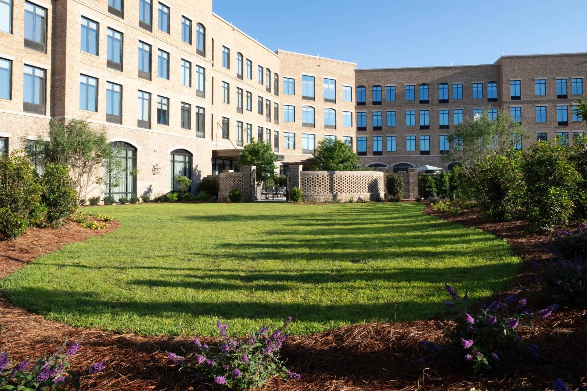 Courtyard By Marriott Thomasville Downtown Exterior photo